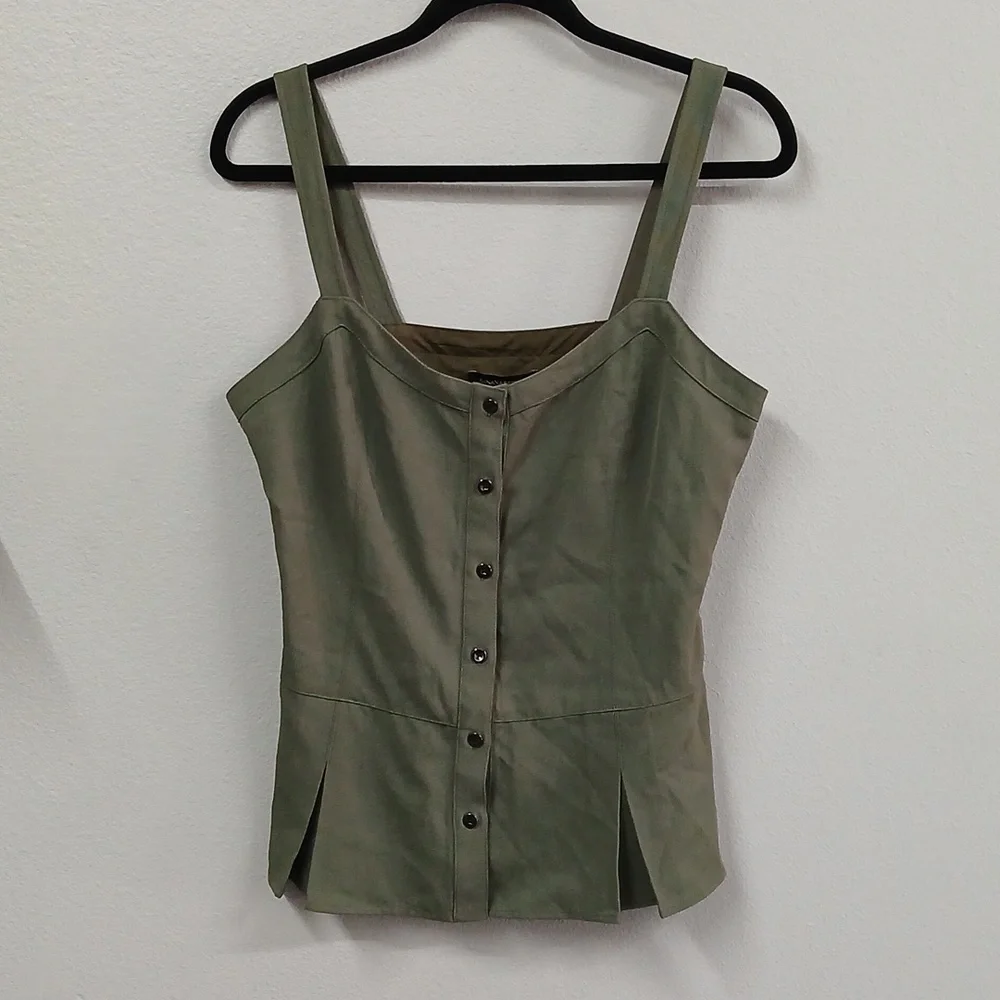NWT Banana Republic  Button Up Tank Flare Sleeveless Green Size 8 - Picture 2 of 8